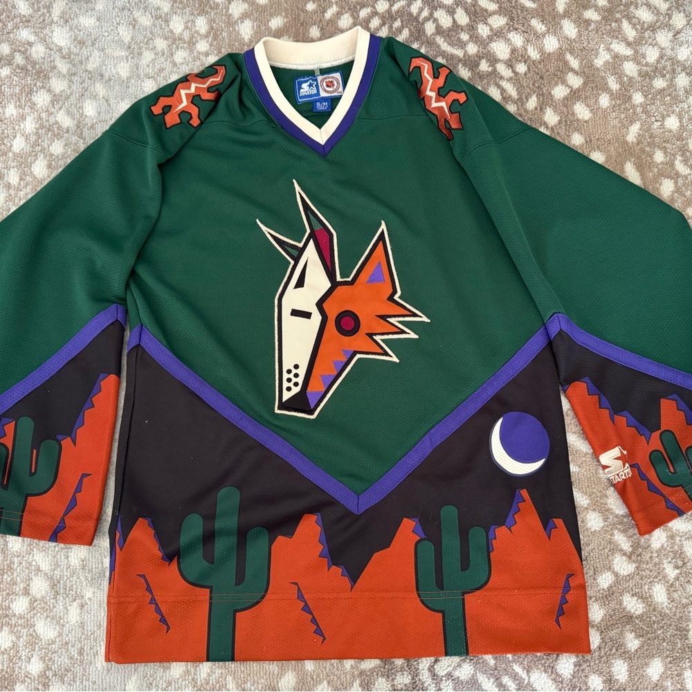 90s Vintage Starter Phoenix coyotes jersey